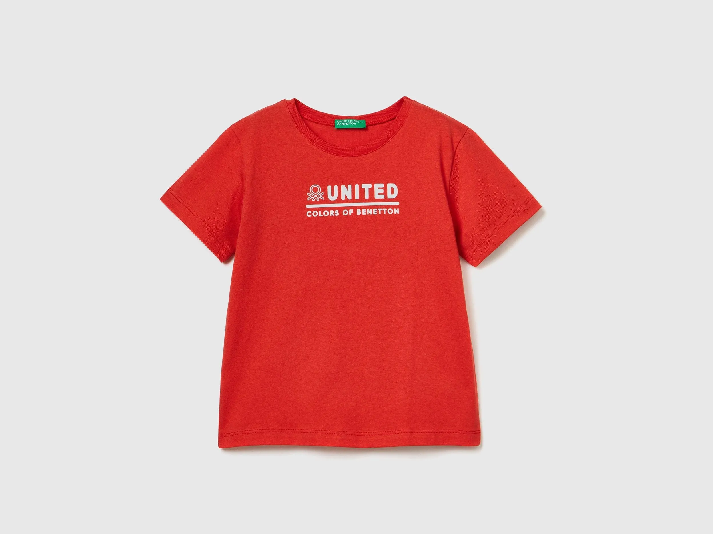 100% cotton t-shirt with logo