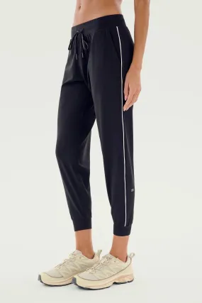 Airweigth Jogger with Piping: Black