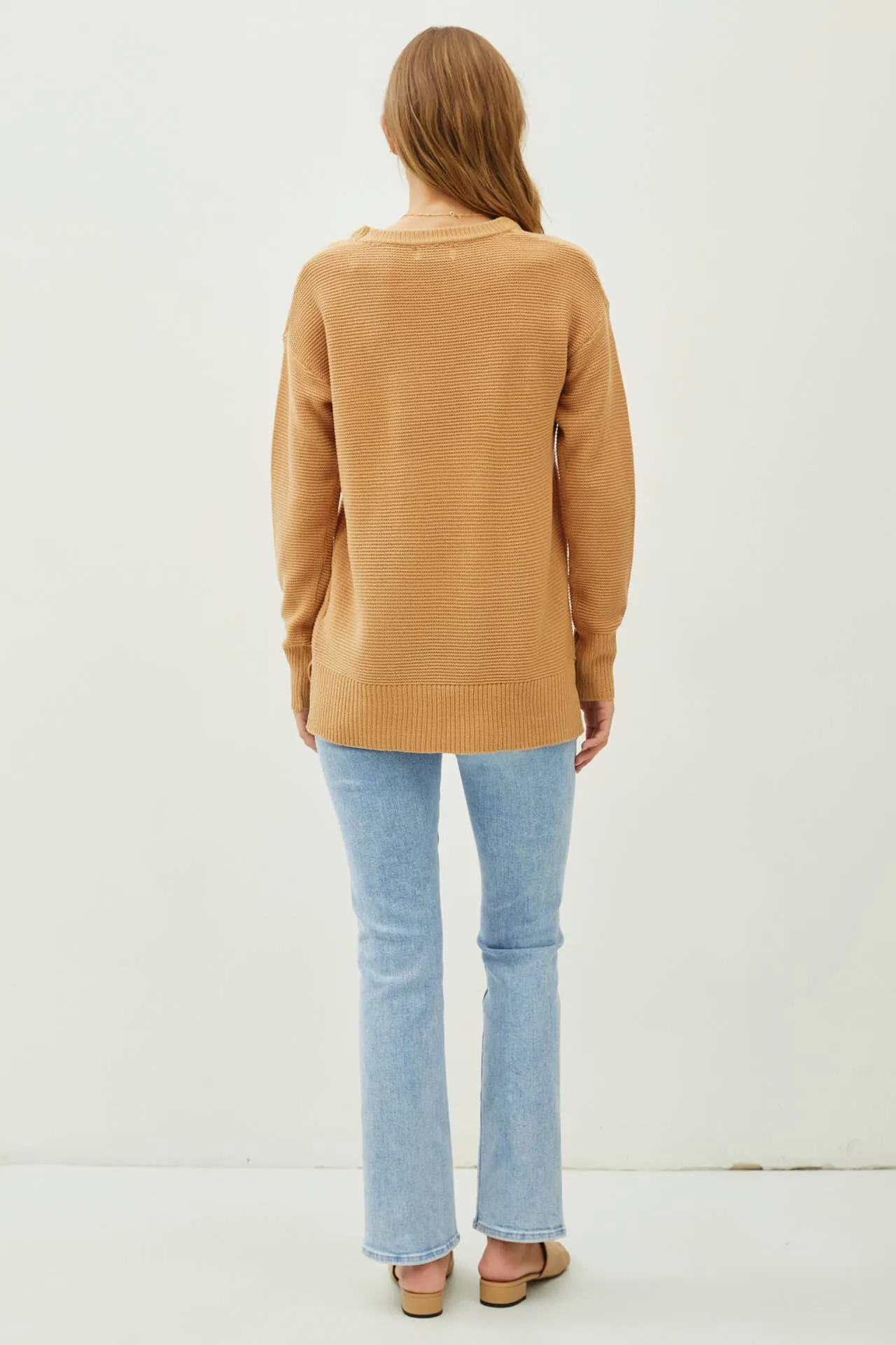 BASIC ROUND NECK BOYFRIEND FIT SWEATER