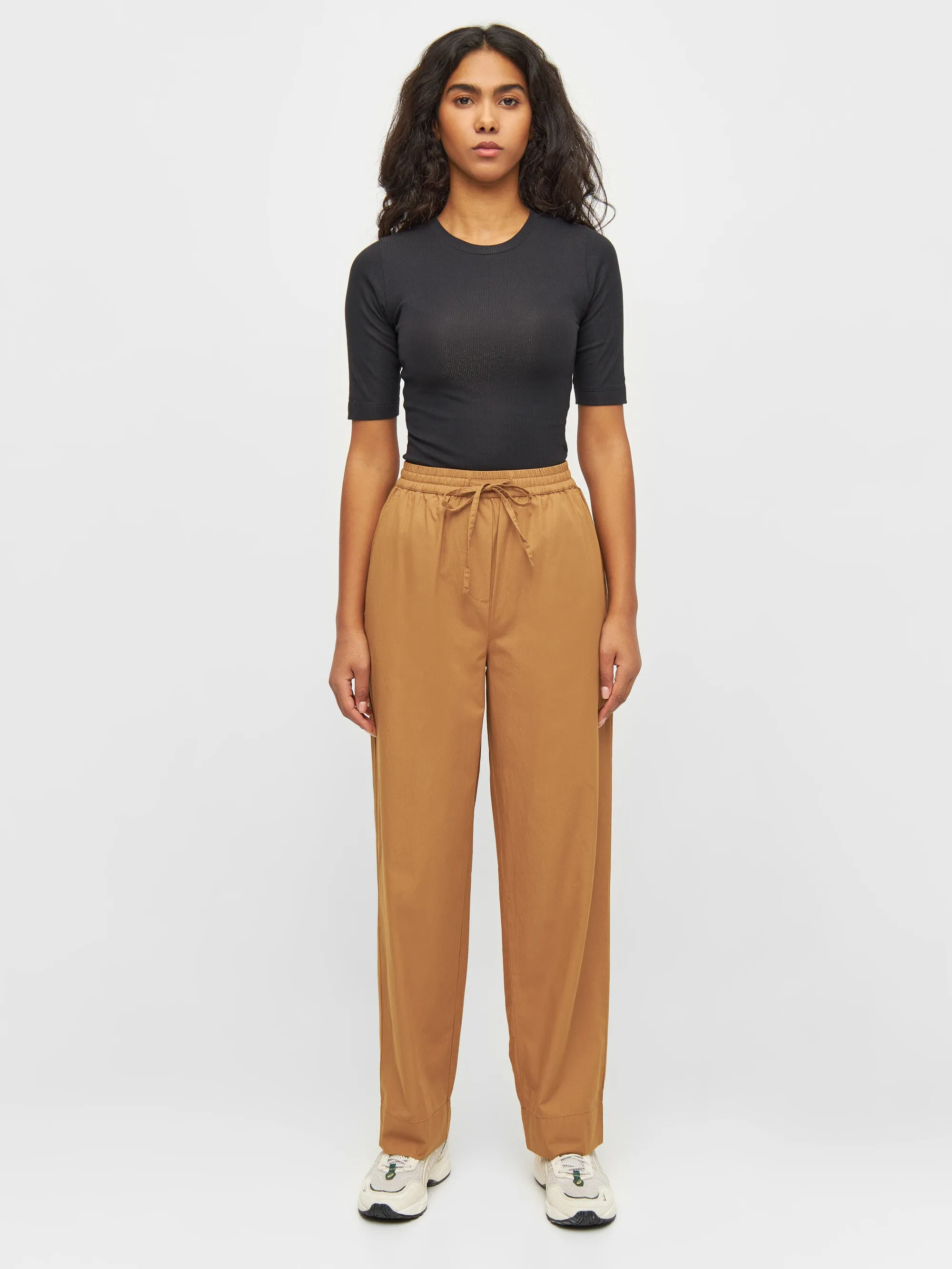 CHLOE barrel high-rise poplin elastic waistband pants - Brown Sugar