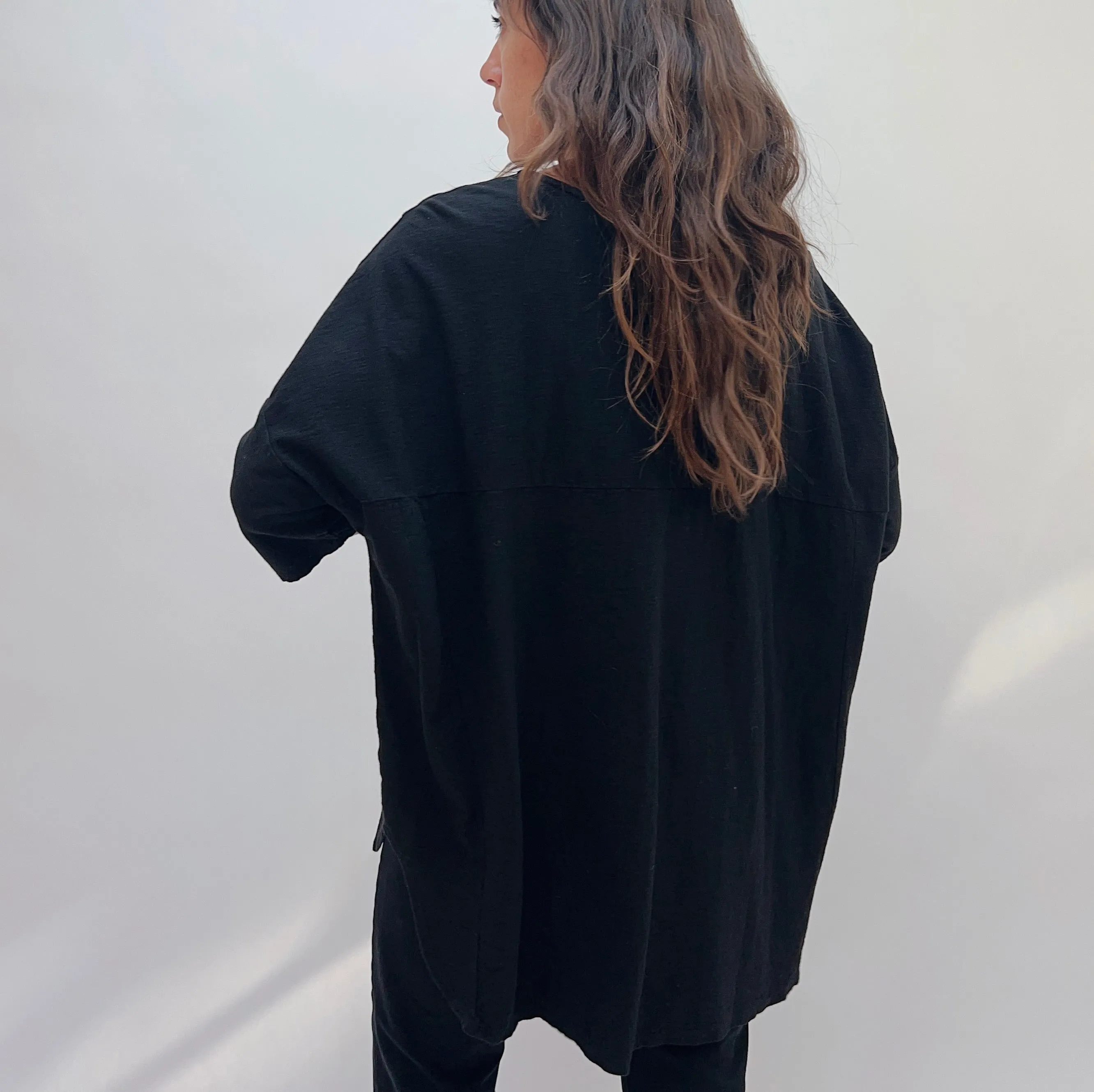 Cut Loose | One Size Pullover in Black