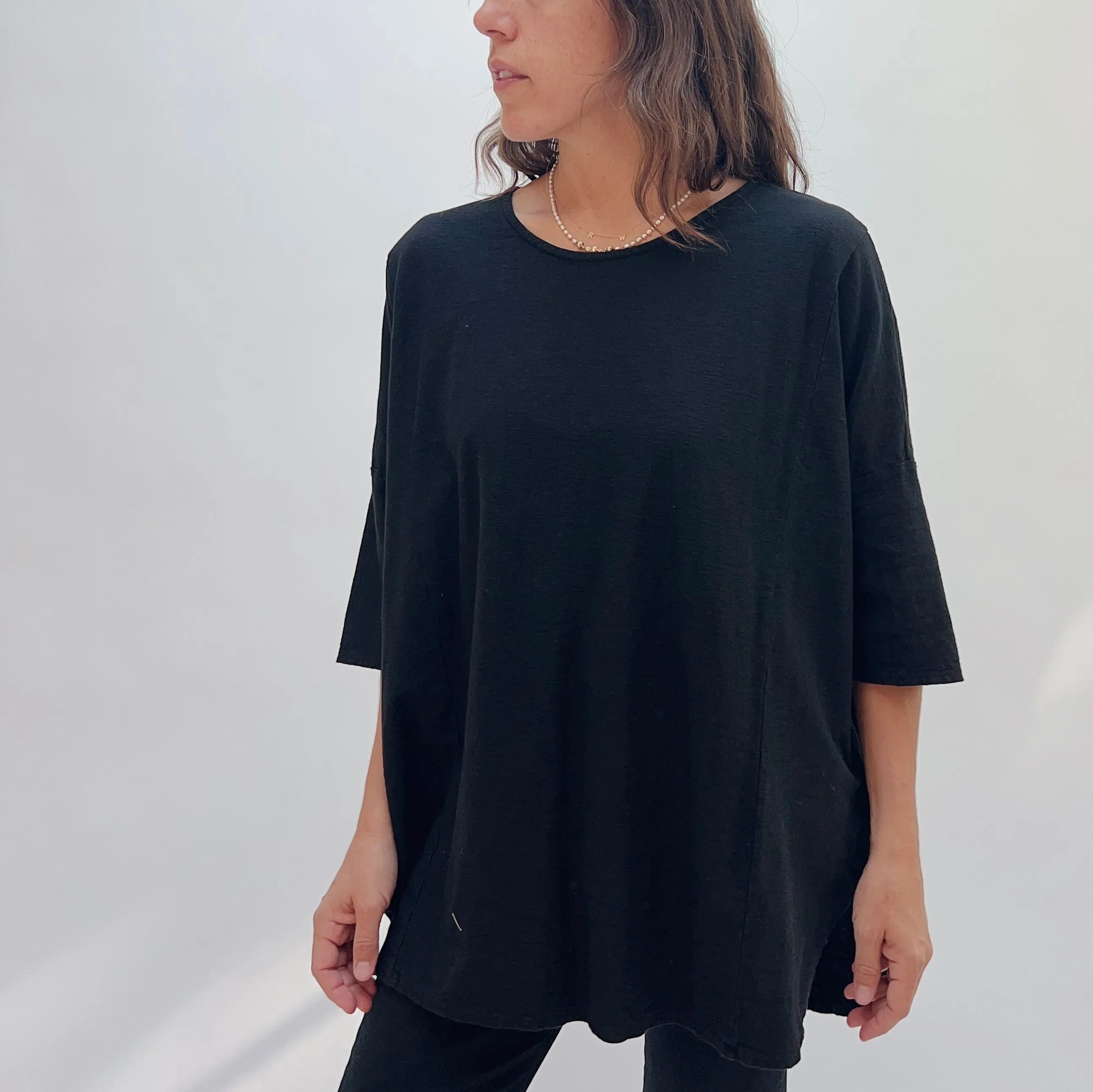 Cut Loose | One Size Pullover in Black