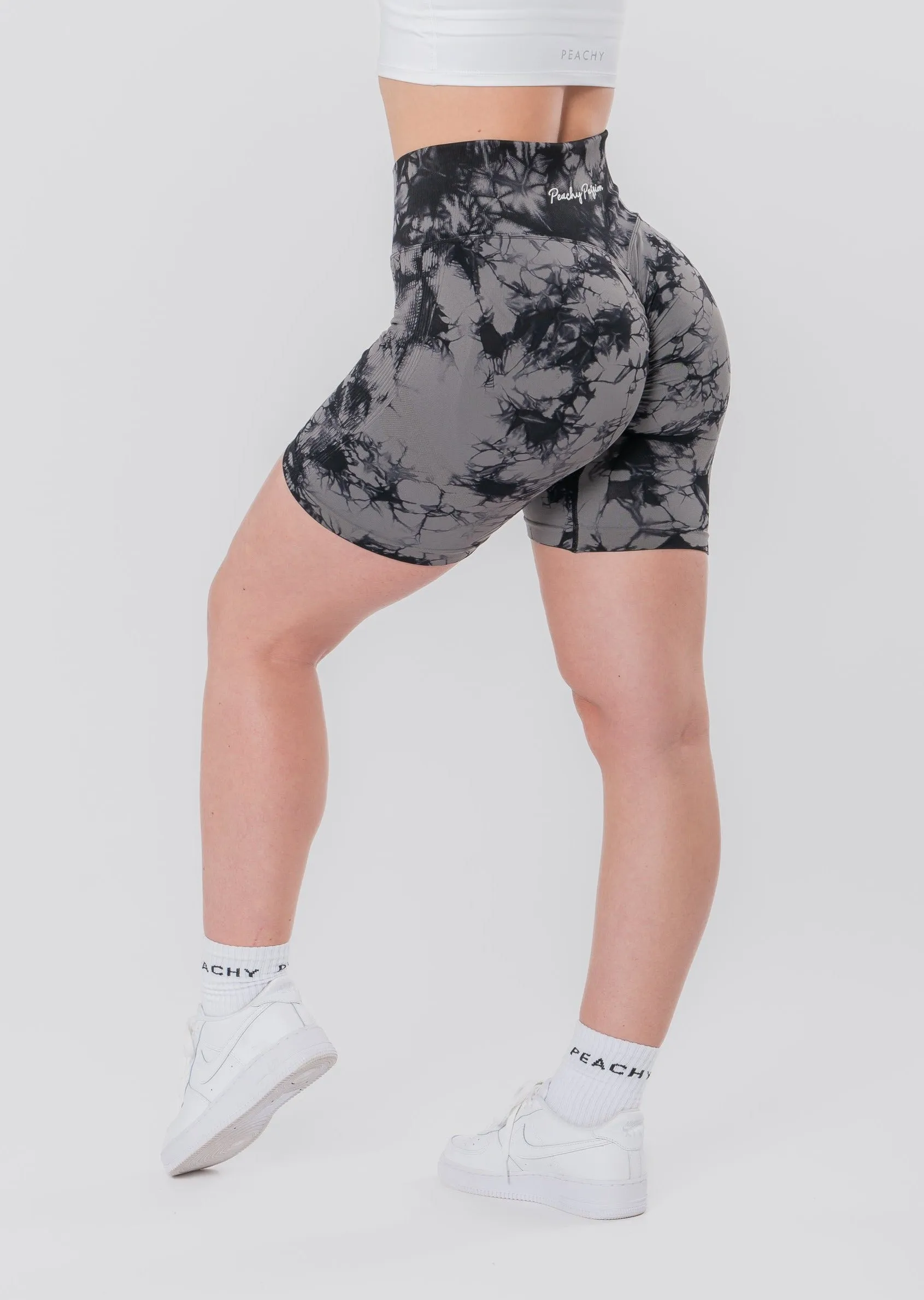 GALAXY Scrunch Shorts (Black Lieferzeit ca. 5 Wochen)