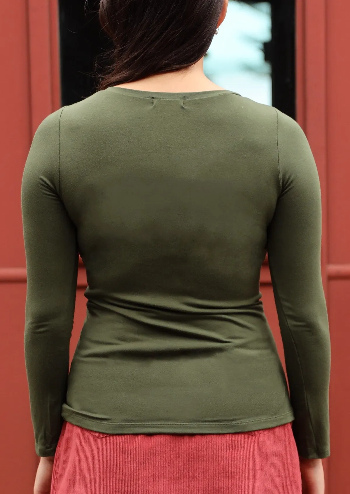 Long Sleeve Stretch V-neck Top Olive