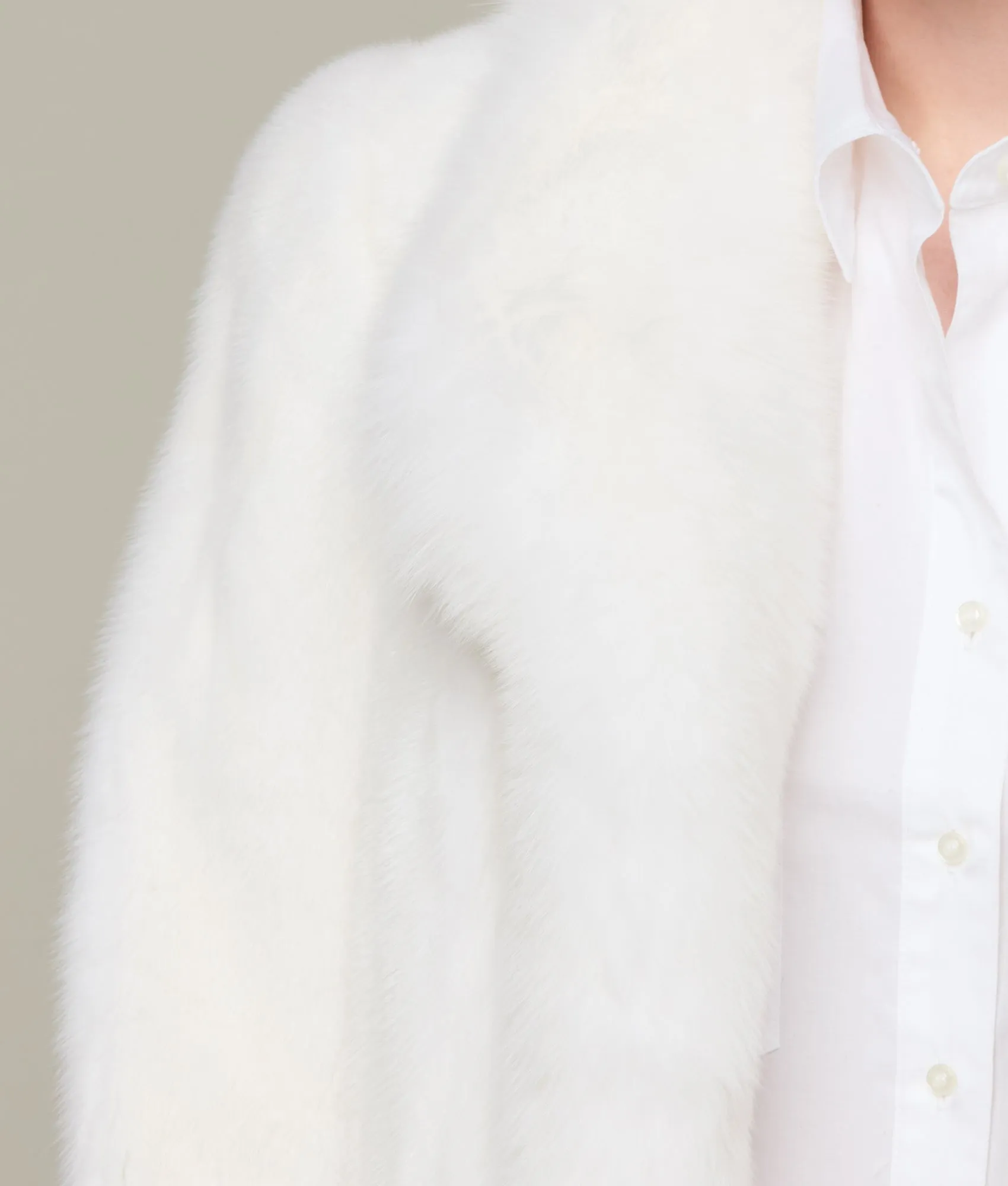 Luxurious White Mink Fur Coat for Women - Stylish and Warm Outerwear